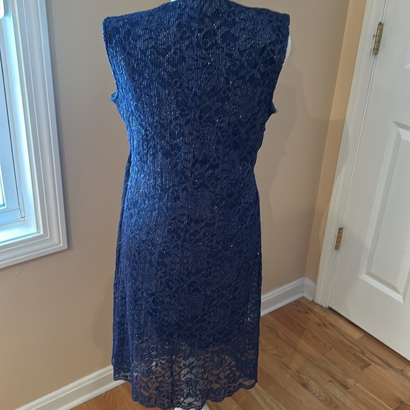 Woman’s dress - Picture 3 of 6